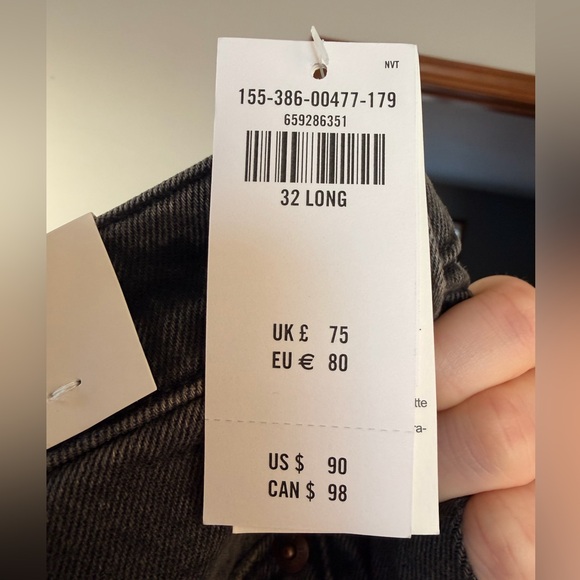 Abercrombie & Fitch Low Rise Baggy Jean - 32L - Picture 6 of 6